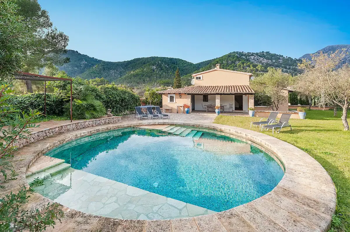 Villa con piscina y jardín junto a Pollença