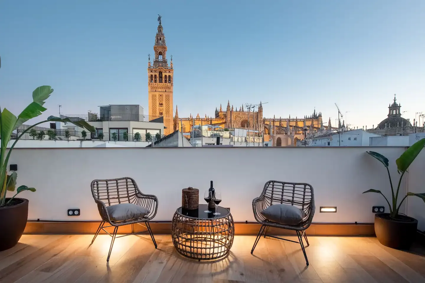 Hommyhome Conteros Cathedral Apartments